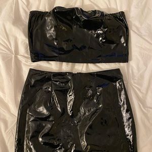 Pleather mini skirt and matching strapless crop trop. Size S